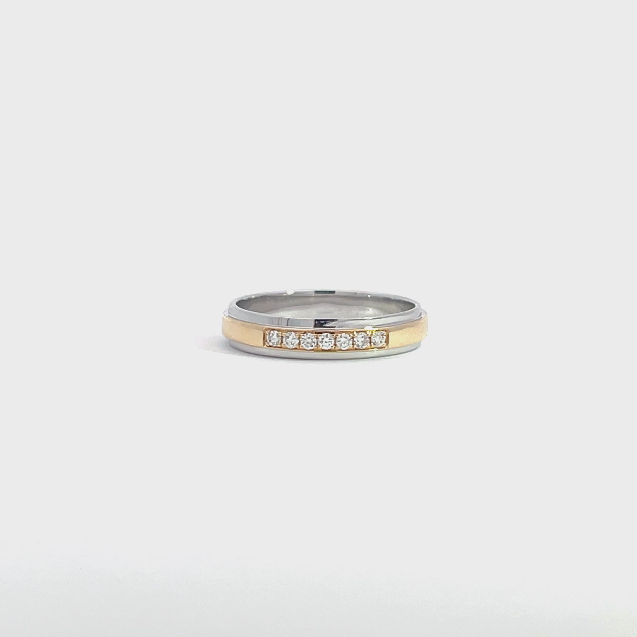 14K Yellow Gold Wedding Band with White Gold Edges and 7 Diamonds